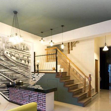 Railway Traveler B&B T'ai-tung Exterior foto